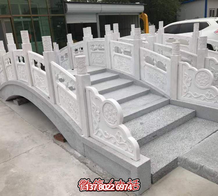 美麗的漢白玉石拱橋，伴您一路暢游！
