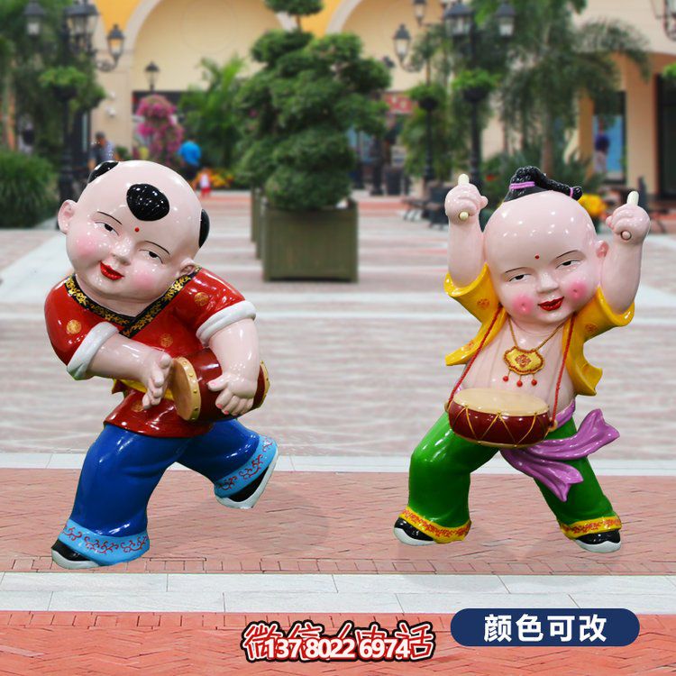 玻璃鋼福娃新年主題雕塑，為商業(yè)街添彩