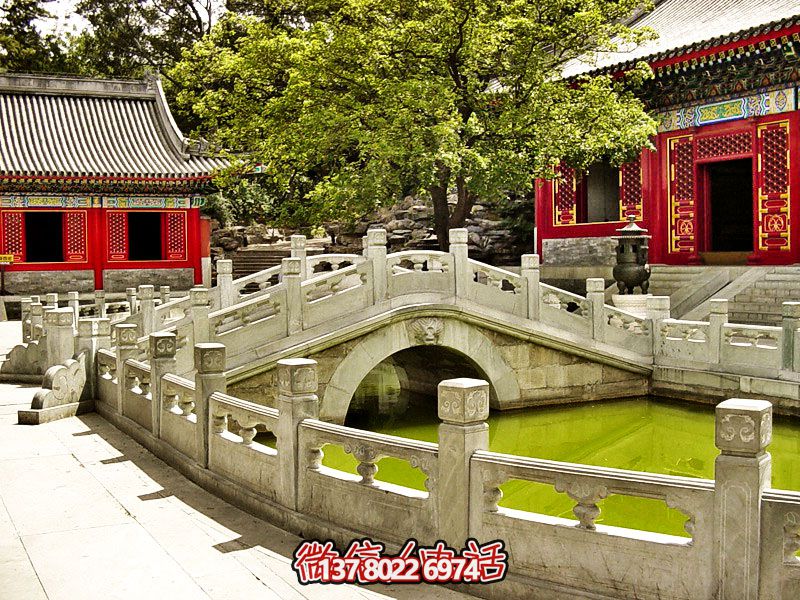 寺院池塘大理石小拱橋防護(hù)欄桿雕塑 寺院池塘大理石小拱橋防護(hù)欄桿雕塑
